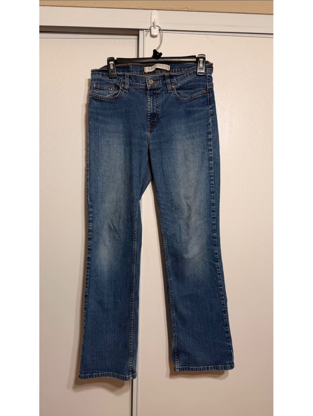 Express Precision Fit Boot Cut Jeans Size 6 Short